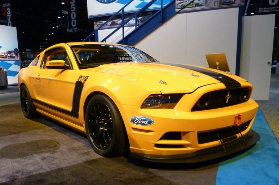 Ford представив на шоу спортивних і гоночних автомобілів, що проходить в Орландо (Флорида, США), концепт-кар Mustang Boss 302SX