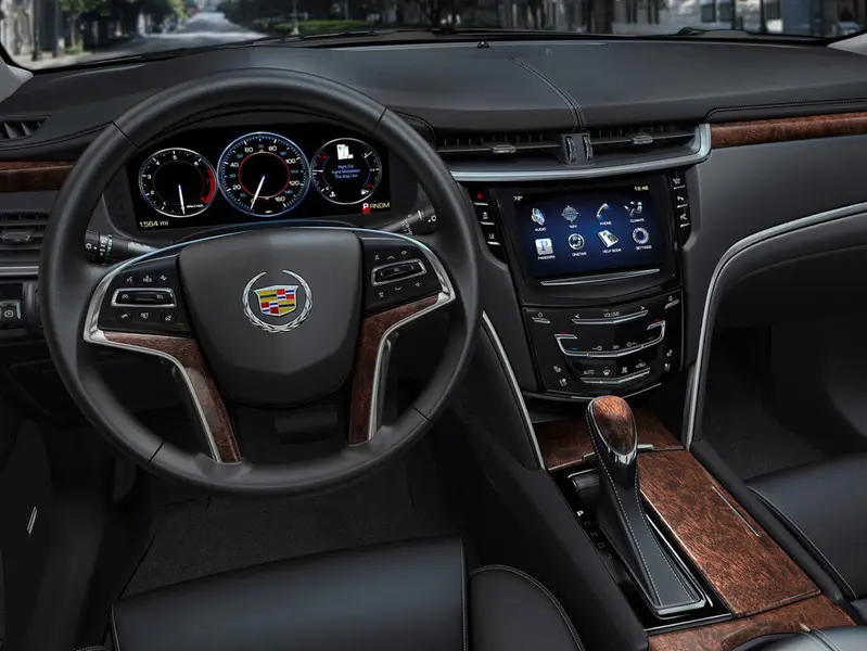 Марка Cadillac показала на автошоу в Лос-Анджелесе свой новый флагман. 