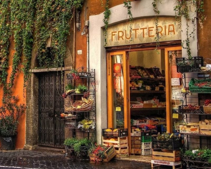 Fruit shop in Rome, Italy