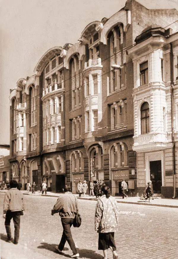 Сумская, 26. Бывший доходный дом Лиорнице.<br>(Арх. Гинзбург А.М. (1910).)