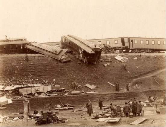 The collapse of the royal train