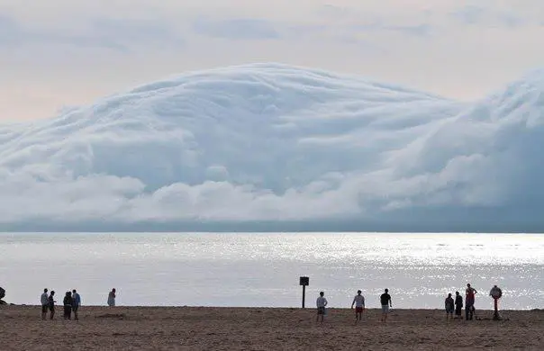Cloud like tsunami