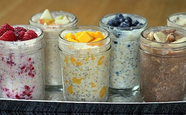 THE MOST TASTY LAZY OAT IN A BANK: a healthy quick breakfast that should not be cooked.
