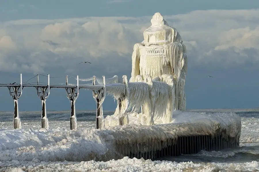 Winter coast of Lake Mechigan