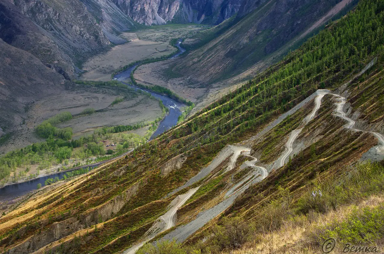 The pass Katu-Yaryk, Mountainous Altai, spectacular and impressive.