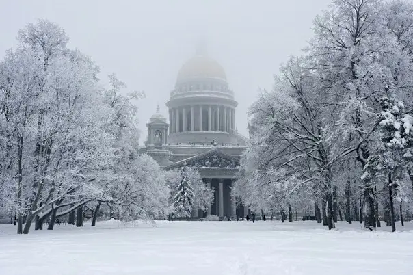 Winter St. Isaac's Cathedral, St. Petersburg