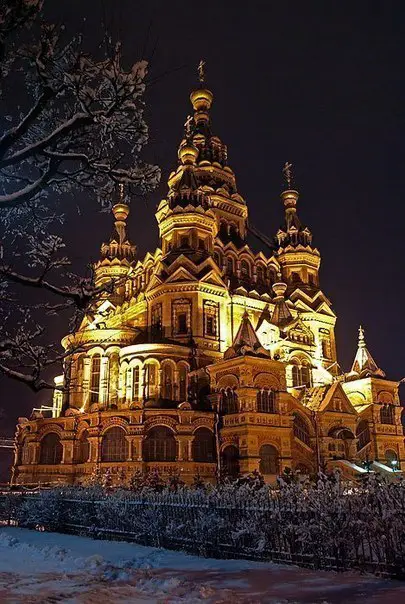 The Peter and Paul Cathedral is the most beautiful church in Peterhof.