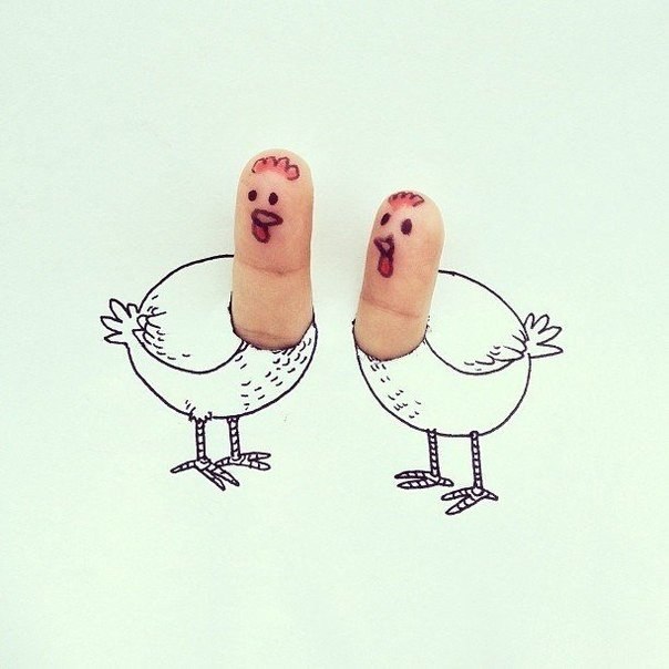 Чикагский художник Алекс Солис создает причудливые снимки, используя свои рисунки, палочки для еды или продукты.