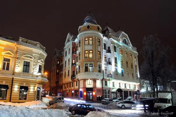 Україна