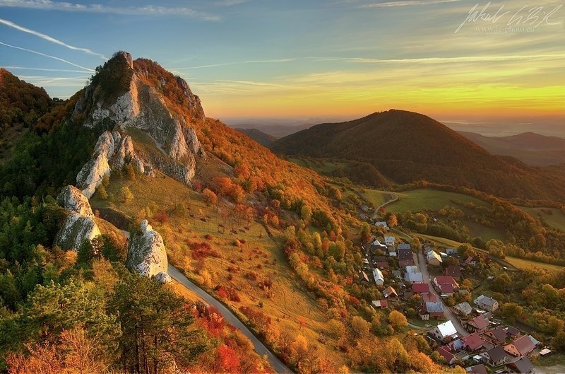 Вид на поселок в Карпатах, Словакия