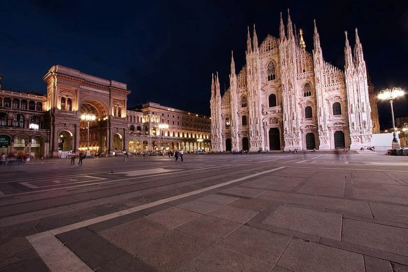 Ночной Миланский собор, Милан, Италия