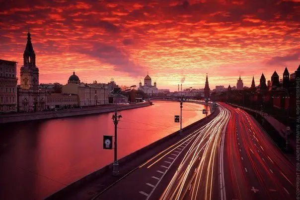 Закат на улице Москвы, Россия