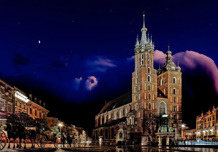 Нічна площа Кракова, Польща