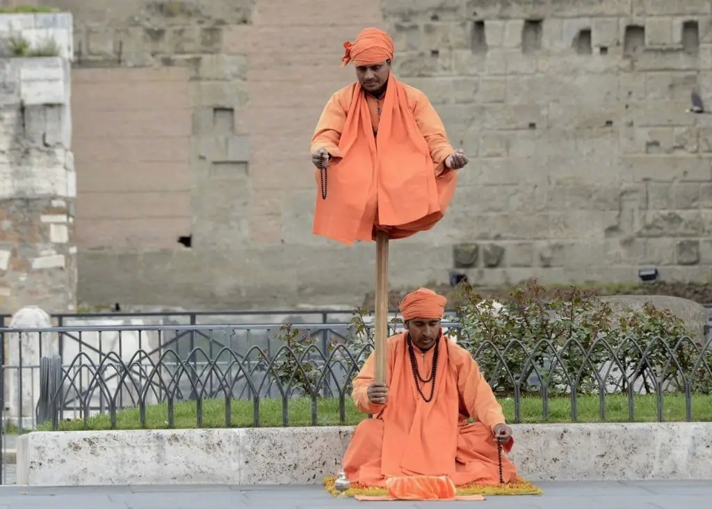 Street artists perform on the streets of Rome, Italy