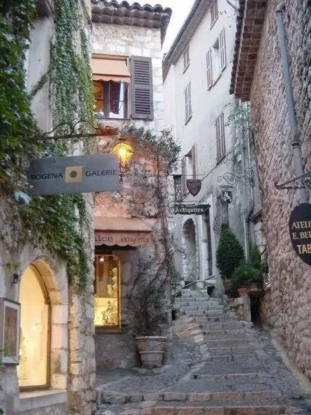 Charm of France, Paris