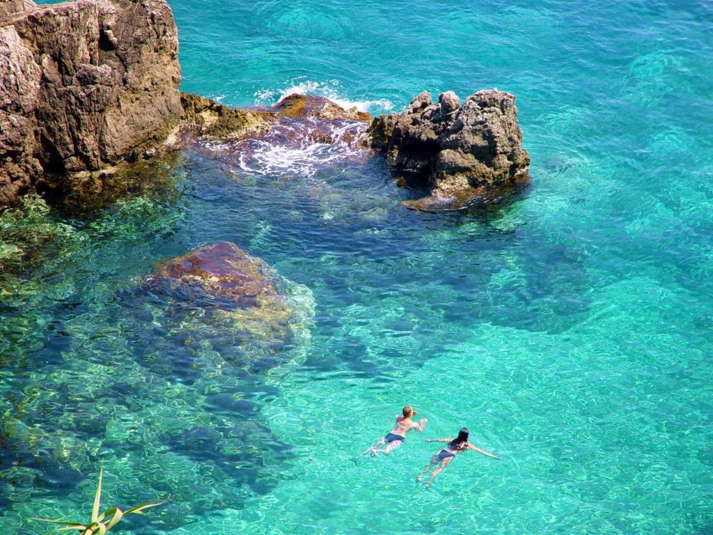 Прекрасное место для дайвинга, остров Корфу, Греция