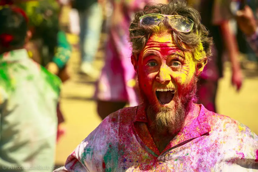 The extravaganza of colors or the brightest holiday in India - Holi