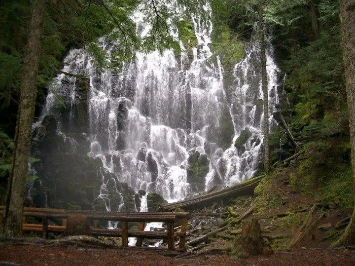 Ramon Falls in Oregon, USA