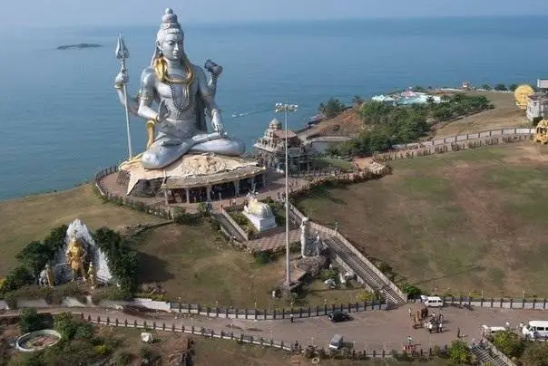 The highest statue of Shiva in the World, Murudeshvara, India