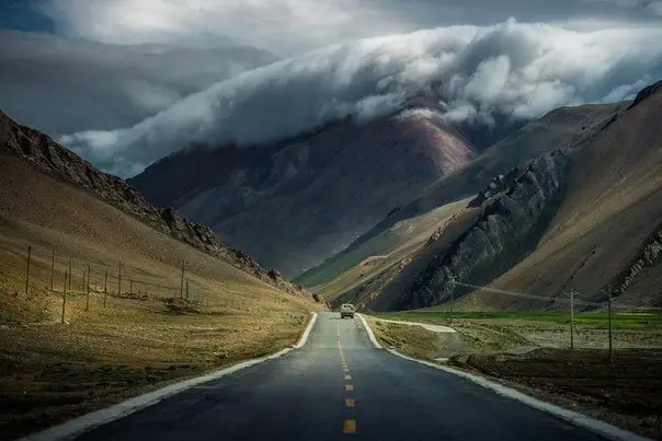 Road in the mountains, Tibet