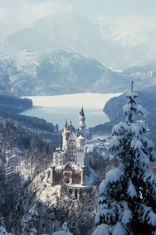 Замок Нойшванштайн, Германия
