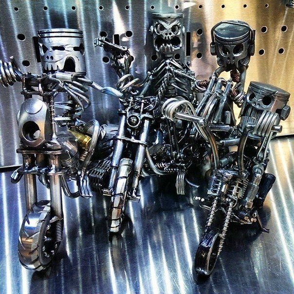 Суровые работы из деталей от мертвых двигателей и металлолома от парня по имени Tyler из компании Tigger Welding. . Восхитительно и чертовки брутально.<br>Вот это искусство, вот это красота