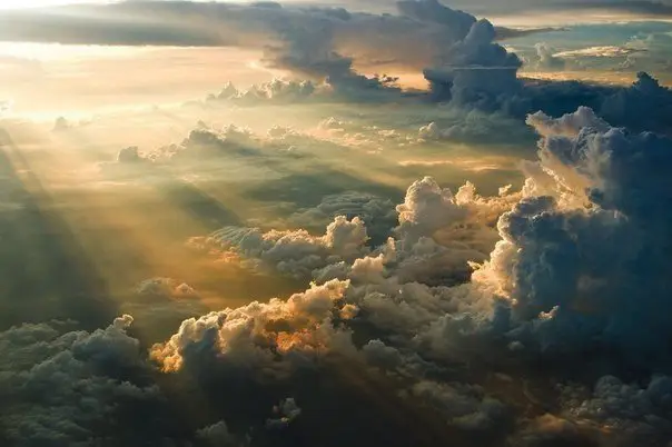 Dawn at an altitude of 10.000 m