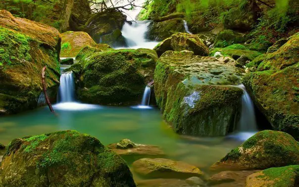 Красота воды: великолепные водопады