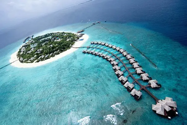 Остров мечты на Мальдивах. Название отеля Huvafen Fushi
