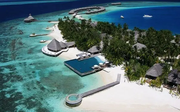 Остров мечты на Мальдивах. Название отеля Huvafen Fushi