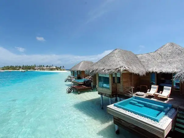 Остров мечты на Мальдивах. Название отеля Huvafen Fushi