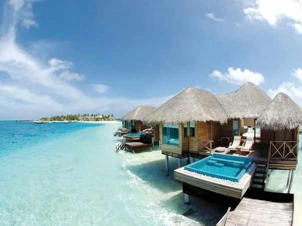 Остров мечты на Мальдивах. Название отеля Huvafen Fushi