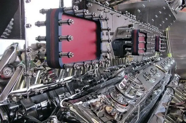 Дизельный V24 мощностью 3400 л.с