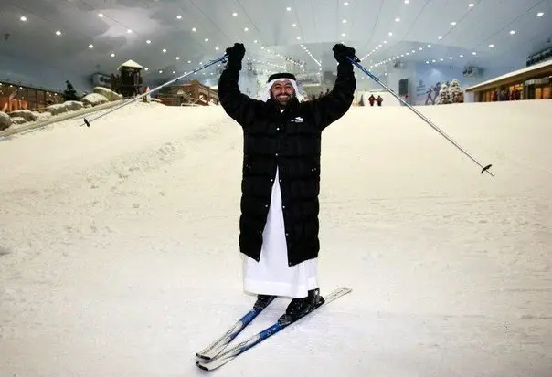 В Дубае находится первый в Азии крытый горнолыжный комплекс Ski Dubai