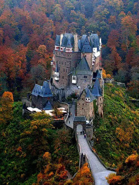 Замок Эльц, Германия