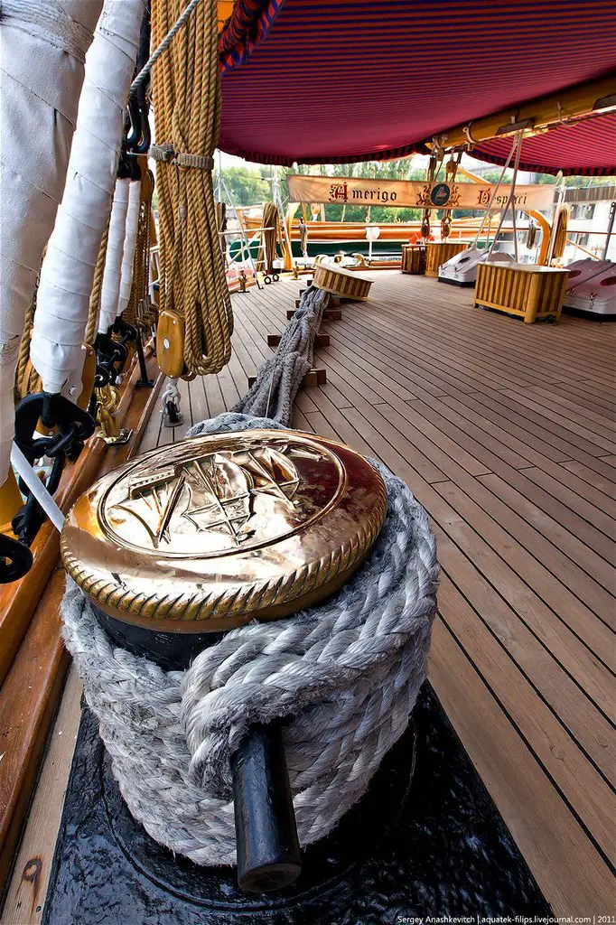 Итальянский парусник Amerigo Vespucci