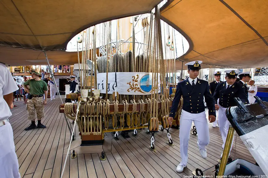 Итальянский парусник Amerigo Vespucci