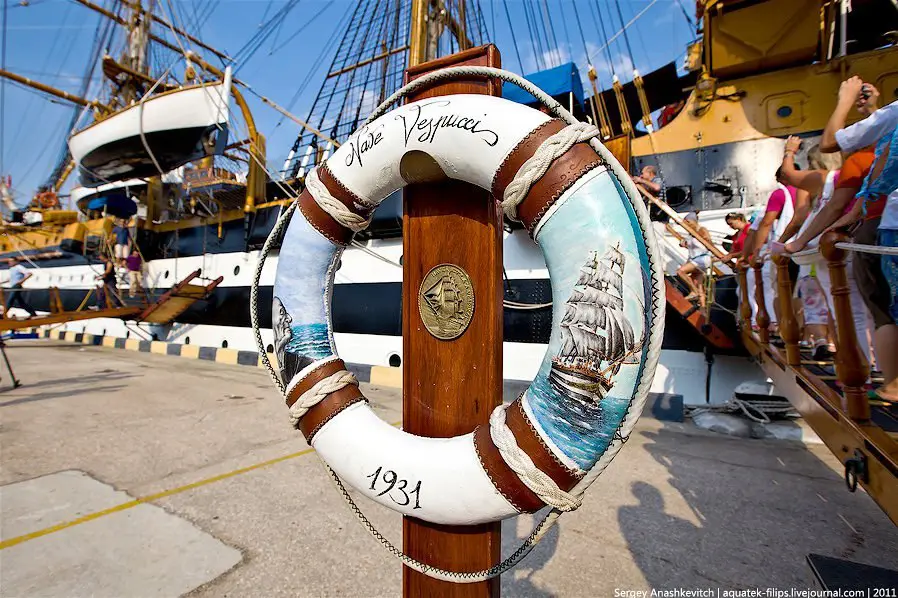 Итальянский парусник Amerigo Vespucci