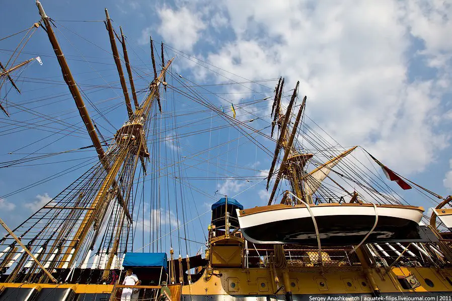 Итальянский парусник Amerigo Vespucci