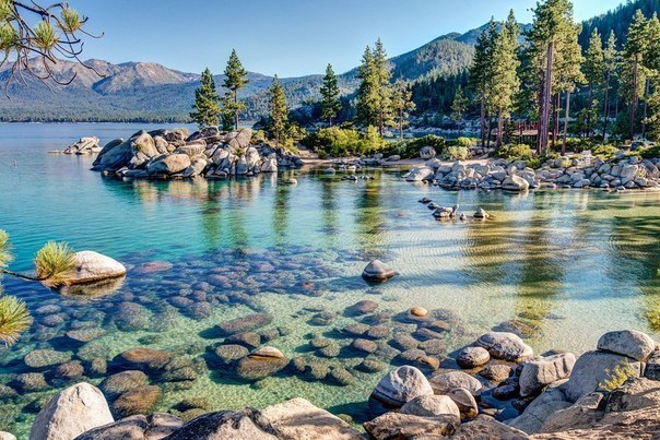 Lake Tahoe, border of California and Nevada, USA