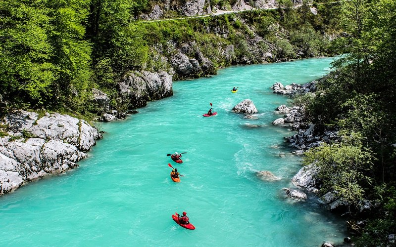 Бирюзовая река Соча (Словения, Италия)