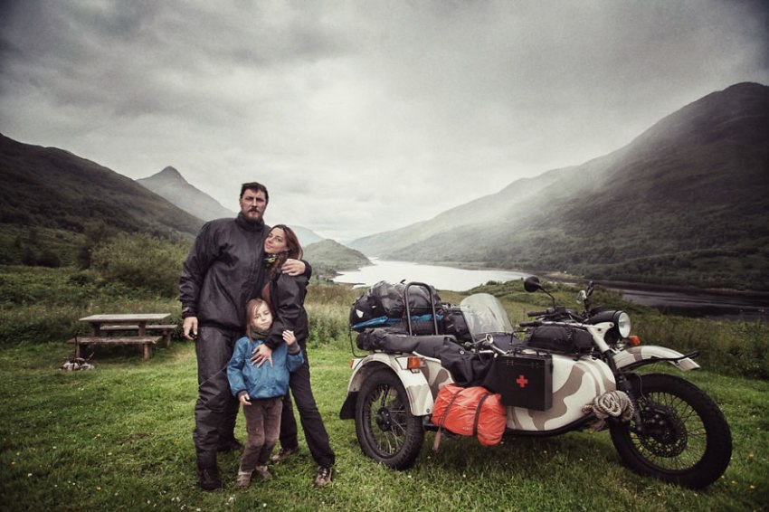 Семейная пара решила показать сыну Европу и проехала 28000 километров