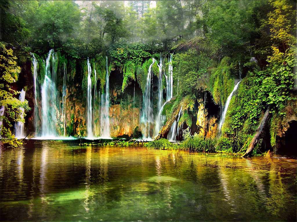 Водопады Плитвицких озер, Хорватия.