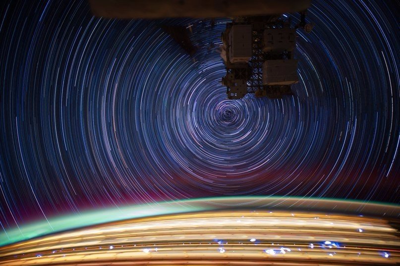 Движение звезд и Земли -в снимках из Космоса