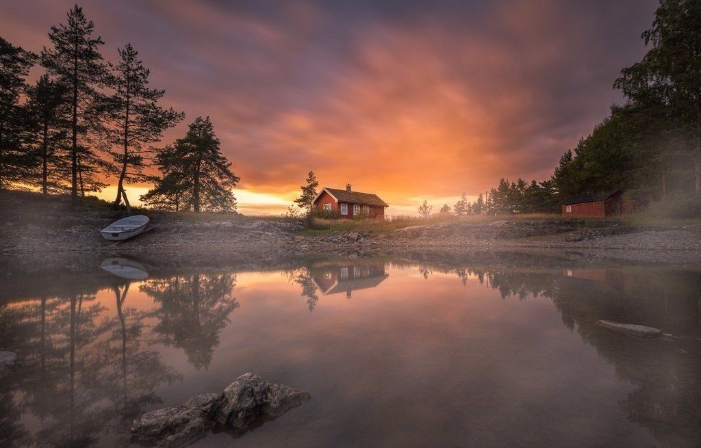 Прекрасный домик на берегу озера, Норвегия