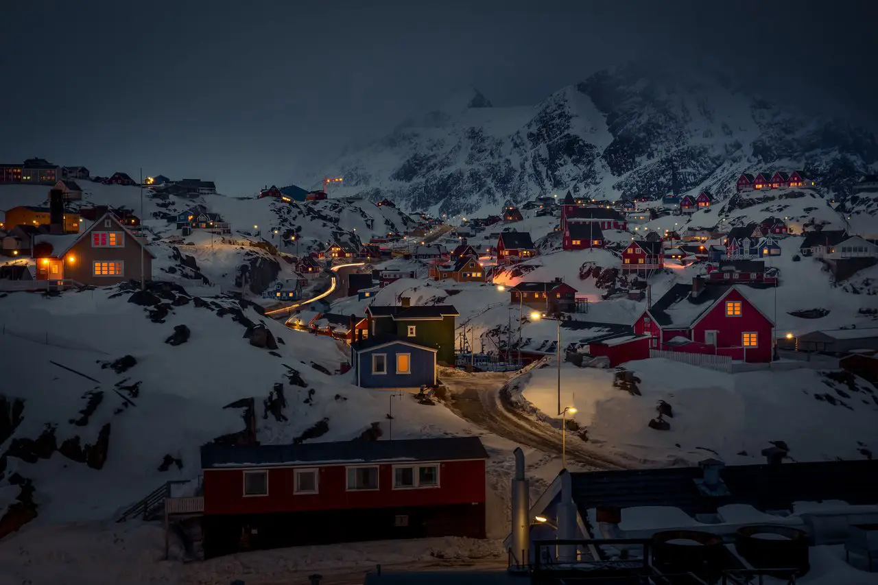 Night Sisimiut, Greenland