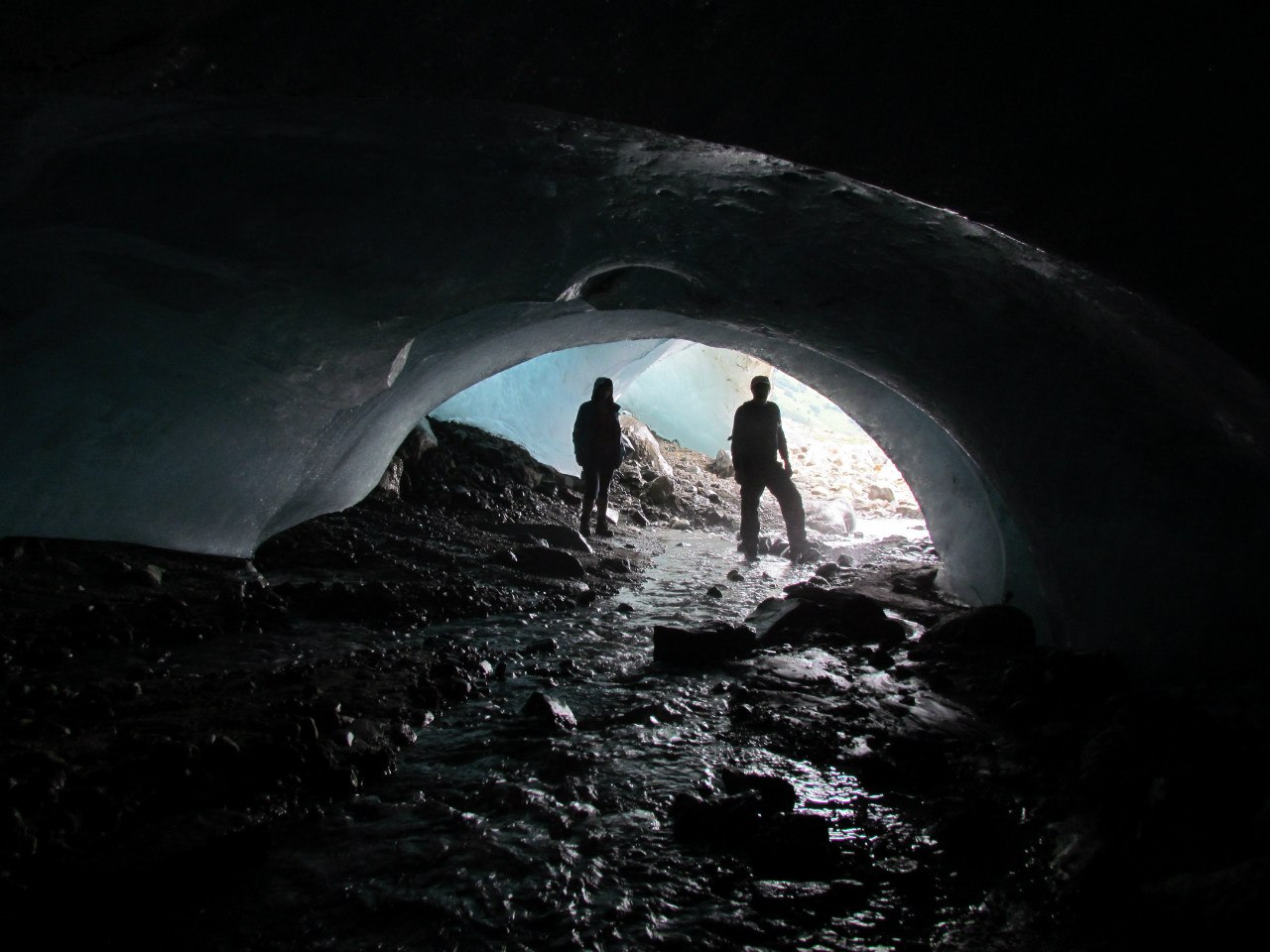 Пещеры под Алибекским ледником, Домбай, Россия
