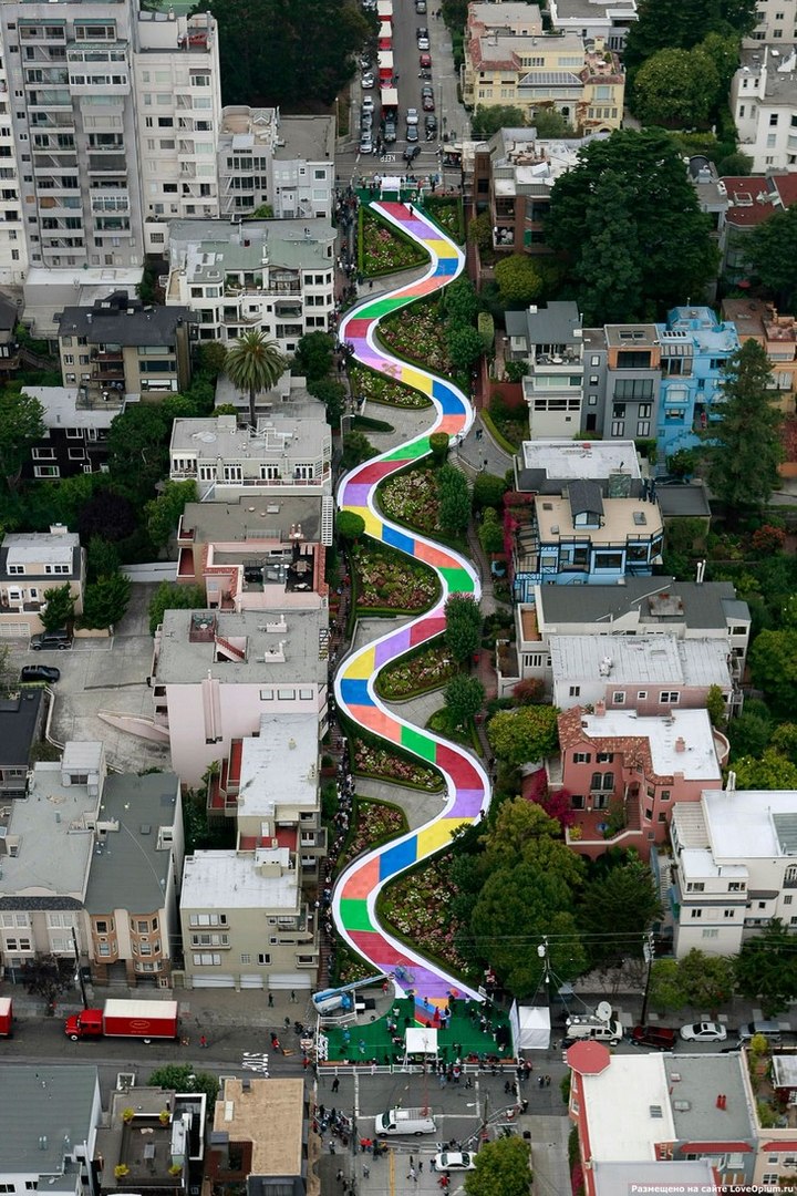 Самая изогнутая дорога в мире находится в Сан-Франциско