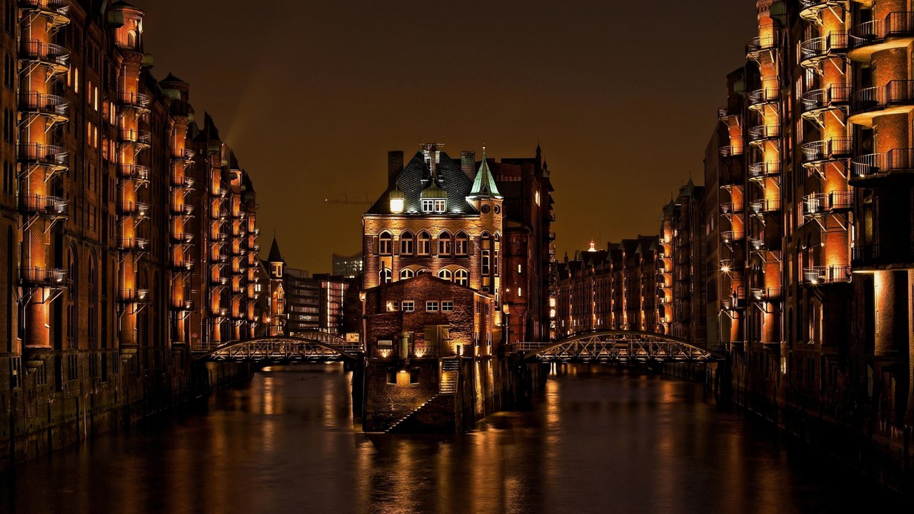 Волшебный ночной Гамбург, Германия