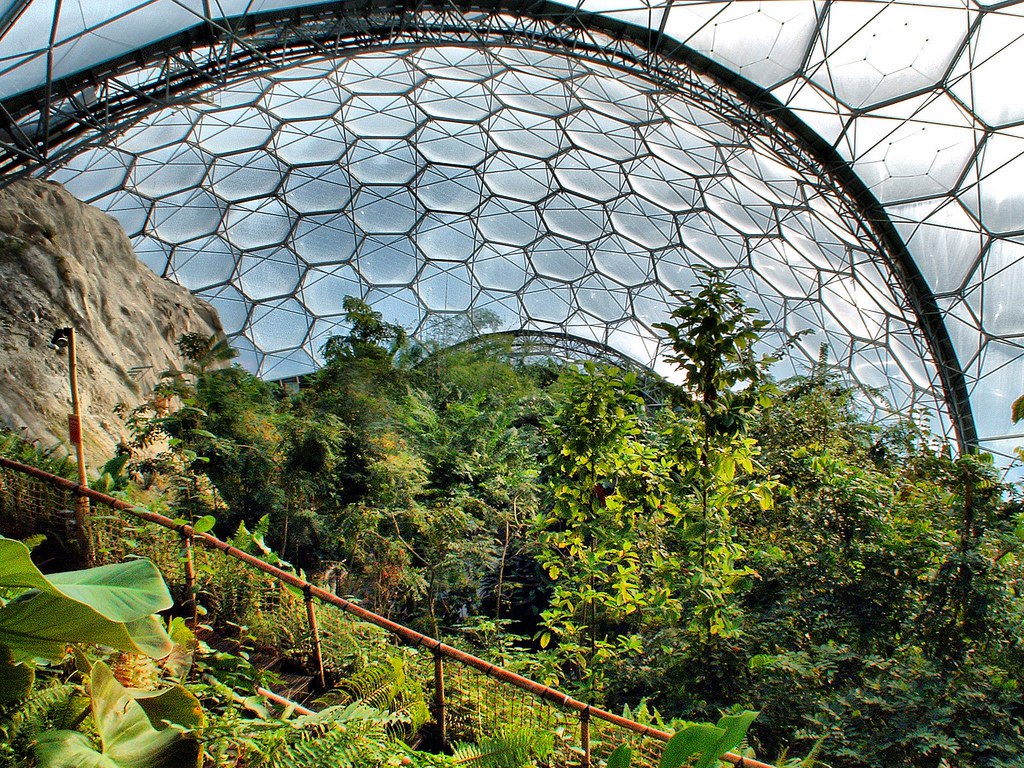 Проект «Эдем» — ботанический сад в графстве Корнуолл, в Великобритании